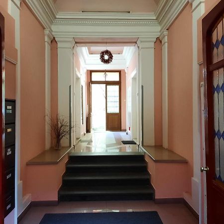 Downtown Prague Minimalistic Room In Flatshare Экстерьер фото