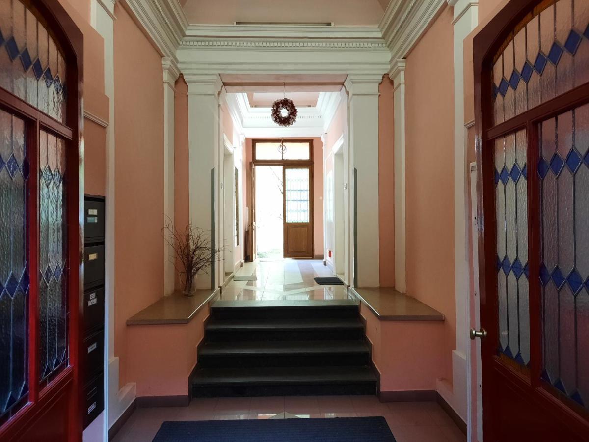 Downtown Prague Minimalistic Room In Flatshare Экстерьер фото