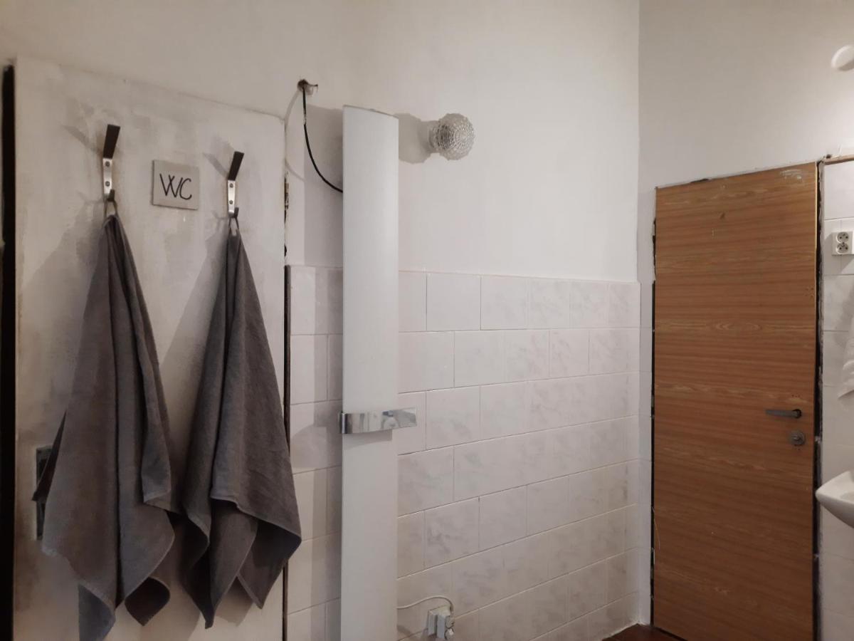 Downtown Prague Minimalistic Room In Flatshare Экстерьер фото